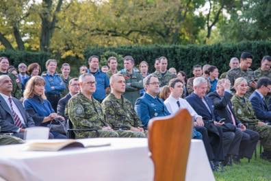Cérémonie du 75e anniversaire au Collège des Forces canadiennes - Image 005
