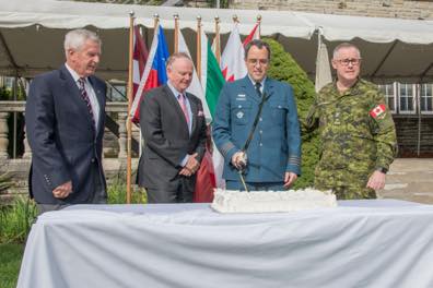 Cérémonie du 75e anniversaire au Collège des Forces canadiennes - Image 023