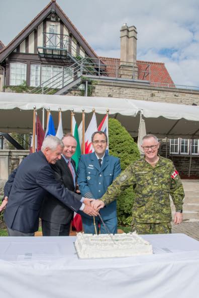 Cérémonie du 75e anniversaire au Collège des Forces canadiennes - Image 024